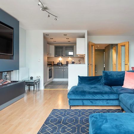 Excel, O2, Canary Wharf, London City Airport - Free Parking Екстериор снимка